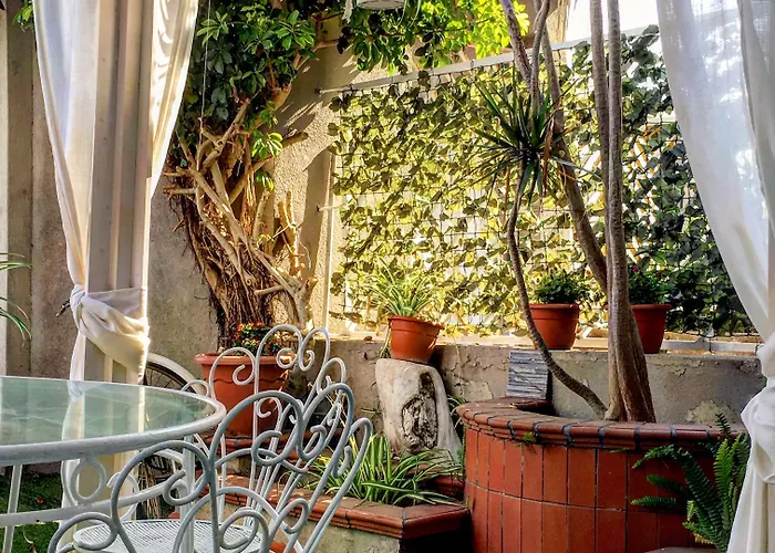 לינה וארוחת בוקר Il Ritrovo Di Ulisse 3*